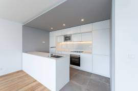 New 2 Bedroom Apartment with Balcony and 2 Parking Spaces in Matosinhos Sul