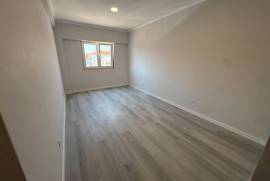 Apartamento T4 usado com 120 m² em Amora, Seixal, Setúbal. Apartamento T4 usado com 120 m² em Amora, Seixal, Setúbal.