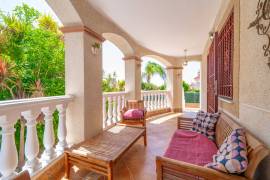 listing listing