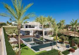 Luxury 4 Bedroom Villa with Sea Views in Porto de Mós, Lagos