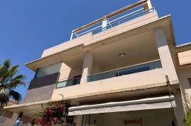 listing listing
