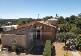 Move-In Ready 4-Bed Family Villa with Annex & Garage