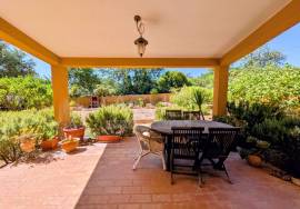 Move-In Ready 4-Bed Family Villa with Annex & Garage