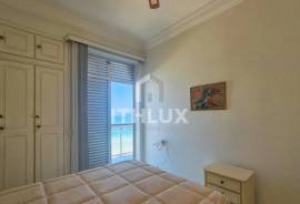 Luxury Apartment with 3 Suites and Panoramic Ocean Front View | Pitangueiras Beach, Guarujá Luxury Apartment with 3 Suites and Panoramic Ocean Front View | Pitangueiras Beach, Guarujá