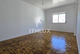 2 Bedrooms Casal S. Brás - Amadora 2 Bedrooms Casal S. Brás - Amadora