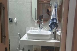 Modern & Furnished Apartment with Suite 3 Blocks from the Beach | Enseada, Guarujá Modern & Furnished Apartment with Suite 3 Blocks from the Beach | Enseada, Guarujá