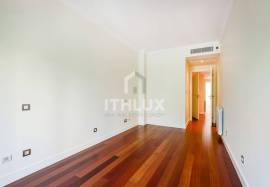 4 bedroom apartment in Avenidas Novas, with 4 parking spaces 4 bedroom apartment in Avenidas Novas, with 4 parking spaces