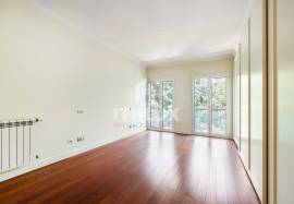 4 bedroom apartment in Avenidas Novas, with 4 parking spaces 4 bedroom apartment in Avenidas Novas, with 4 parking spaces