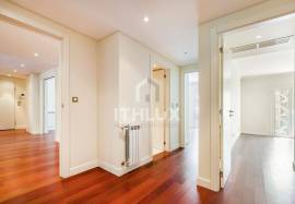 4 bedroom apartment in Avenidas Novas, with 4 parking spaces 4 bedroom apartment in Avenidas Novas, with 4 parking spaces