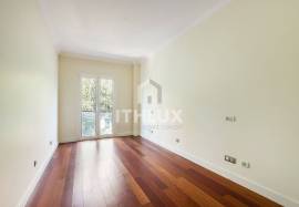 4 bedroom apartment in Avenidas Novas, with 4 parking spaces 4 bedroom apartment in Avenidas Novas, with 4 parking spaces