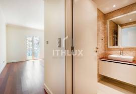 4 bedroom apartment in Avenidas Novas, with 4 parking spaces 4 bedroom apartment in Avenidas Novas, with 4 parking spaces