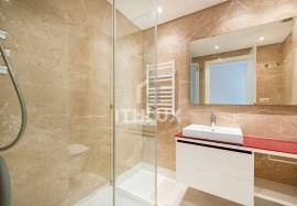 4 bedroom apartment in Avenidas Novas, with 4 parking spaces 4 bedroom apartment in Avenidas Novas, with 4 parking spaces