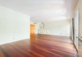 4 bedroom apartment in Avenidas Novas, with 4 parking spaces 4 bedroom apartment in Avenidas Novas, with 4 parking spaces