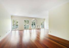 4 bedroom apartment in Avenidas Novas, with 4 parking spaces 4 bedroom apartment in Avenidas Novas, with 4 parking spaces