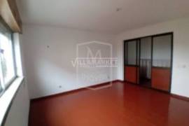 3 bedroom bank apartment on the 4th floor of a building located in Casal de Cambra in the Municipality of Sintra 3 bedroom bank apartment on the 4th floor of a building located in Casal de Cambra in the Municipality of Sintra