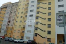 3 bedroom bank apartment on the 4th floor of a building located in Casal de Cambra in the Municipality of Sintra 3 bedroom bank apartment on the 4th floor of a building located in Casal de Cambra in the Municipality of Sintra