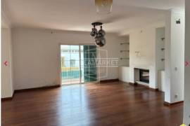 4 + 1 bedroom bank villa with swimming pool and garage located in Alto dos Gaio in a prestigious area of Estoril 4 + 1 bedroom bank villa with swimming pool and garage located in Alto dos Gaio in a prestigious area of Estoril