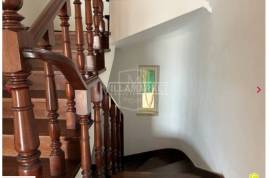 4 + 1 bedroom bank villa with swimming pool and garage located in Alto dos Gaio in a prestigious area of Estoril 4 + 1 bedroom bank villa with swimming pool and garage located in Alto dos Gaio in a prestigious area of Estoril