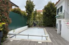 4 + 1 bedroom bank villa with swimming pool and garage located in Alto dos Gaio in a prestigious area of Estoril 4 + 1 bedroom bank villa with swimming pool and garage located in Alto dos Gaio in a prestigious area of Estoril