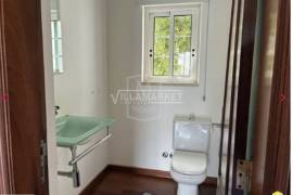 4 + 1 bedroom bank villa with swimming pool and garage located in Alto dos Gaio in a prestigious area of Estoril 4 + 1 bedroom bank villa with swimming pool and garage located in Alto dos Gaio in a prestigious area of Estoril