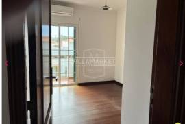 4 + 1 bedroom bank villa with swimming pool and garage located in Alto dos Gaio in a prestigious area of Estoril 4 + 1 bedroom bank villa with swimming pool and garage located in Alto dos Gaio in a prestigious area of Estoril