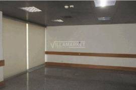 Stall shop with 330m² located in Rossio south of the Tagus next to the N2 road near Abrantes Stall shop with 330m² located in Rossio south of the Tagus next to the N2 road near Abrantes