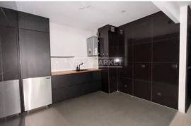 Office with 339 m2 consisting of several interconnected fractions located on the 11th and top floor of the D. Dinis Shopping Center in Leiria Office with 339 m2 consisting of several interconnected fractions located on the 11th and top floor of the D. Dinis Shopping Center in Leiria