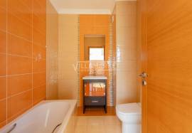 3 bedroom bank apartment with sea view and parking in the basement located in Quinta de Betunes in Loulé 3 bedroom bank apartment with sea view and parking in the basement located in Quinta de Betunes in Loulé