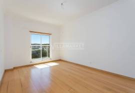 3 bedroom bank apartment with sea view and parking in the basement located in Quinta de Betunes in Loulé 3 bedroom bank apartment with sea view and parking in the basement located in Quinta de Betunes in Loulé