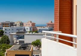 3 bedroom bank apartment with sea view and parking in the basement located in Quinta de Betunes in Loulé 3 bedroom bank apartment with sea view and parking in the basement located in Quinta de Betunes in Loulé