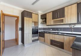 3 bedroom bank apartment with sea view and parking in the basement located in Quinta de Betunes in Loulé 3 bedroom bank apartment with sea view and parking in the basement located in Quinta de Betunes in Loulé