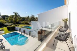 3+2 bedroom villa with pool and rooftop in Vilamoura 3+2 bedroom villa with pool and rooftop in Vilamoura