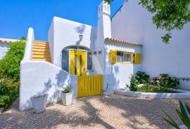 1+1 Bedroom Villa with Private Rooftop in Aldeia do Golfe, Vilamoura