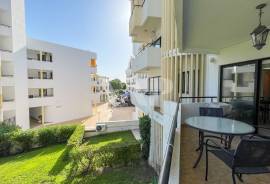 1 Bedroom Apartment with Pool within Walking Distance of Vilamoura Marina