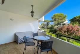 1 Bedroom Apartment with Pool within Walking Distance of Vilamoura Marina