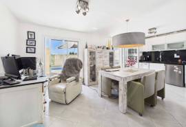 Modern 3 bedroom Townhouse with pool & studio near beaches and town Modern 3 bedroom Townhouse with pool & studio near beaches and town