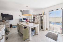 Modern 3 bedroom Townhouse with pool & studio near beaches and town Modern 3 bedroom Townhouse with pool & studio near beaches and town