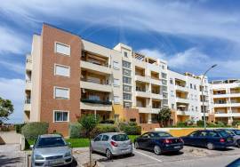 Tavira 1 bedroom apartment with large patio & parking