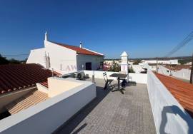 T3+1 House in Espiche With Annexe T3+1 House in Espiche With Annexe