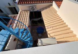 T3+1 House in Espiche With Annexe T3+1 House in Espiche With Annexe
