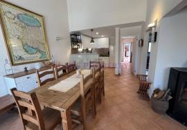 T3+1 House in Espiche With Annexe T3+1 House in Espiche With Annexe