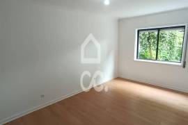 2 bedroom apartment with closed garage and additional parking - Circunvalação 2 bedroom apartment with closed garage and additional parking - Circunvalação