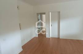 2 bedroom apartment with closed garage and additional parking - Circunvalação 2 bedroom apartment with closed garage and additional parking - Circunvalação