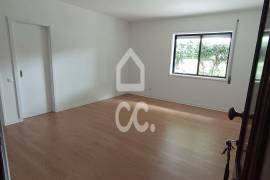 2 bedroom apartment with closed garage and additional parking - Circunvalação 2 bedroom apartment with closed garage and additional parking - Circunvalação