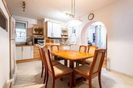 Split, Mertojak, comfortable two-bedroom apartment in a nice building