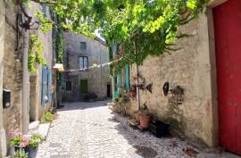 Delightful Character Stone House With 145 M2 Of Living Space Offering 3 Bedrooms, Workshop, Large Garage, Patio And South-Facing Terrace. Delightful Character Stone House With 145 M2 Of Living Space Offering 3 Bedrooms, Workshop, Large Garage, Patio And South-Facing Terrace.