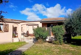Single Storey Villa With 115 M2 Of Living Space Offering 3 Bedrooms And Garage On A Landscaped Plot Of 1200 M2 In A Peaceful Setting With Beautiful Views. Single Storey Villa With 115 M2 Of Living Space Offering 3 Bedrooms And Garage On A Landscaped Plot Of 1200 M2 In A Peaceful Setting With Beautiful Views.