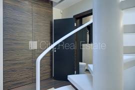 Apartment for rent in Riga, 200.00m2 Apartment for rent in Riga, 200.00m2