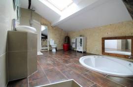 6 room, 170m2 Vineyard residence for sale in Magalas - 299 000 € * 6 room, 170m2 Vineyard residence for sale in Magalas - 299 000 € *