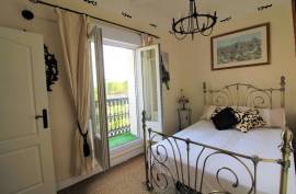 6 room, 170m2 Vineyard residence for sale in Magalas - 299 000 € * 6 room, 170m2 Vineyard residence for sale in Magalas - 299 000 € *